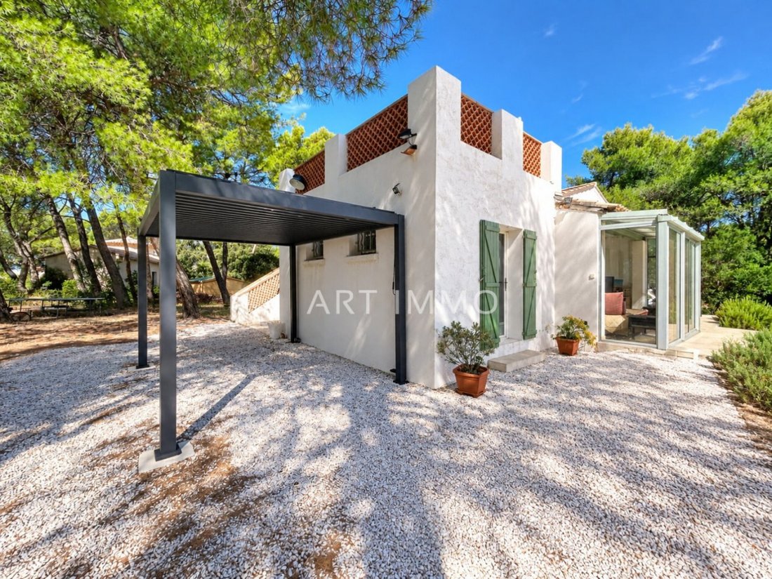 House in Cavaillon, Provence-Alpes-Côte d'Azur, France 3 - 18949536