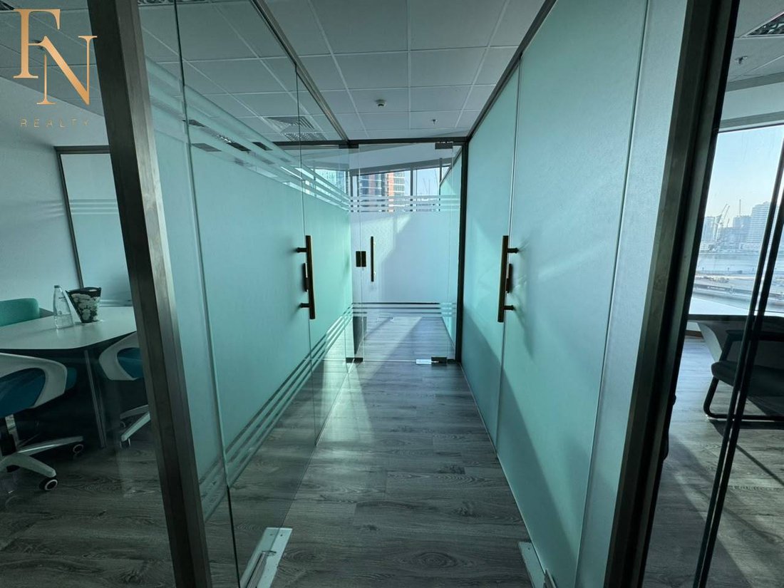 Business Bay, Dubai, United Arab Emirates 3 - 18948828