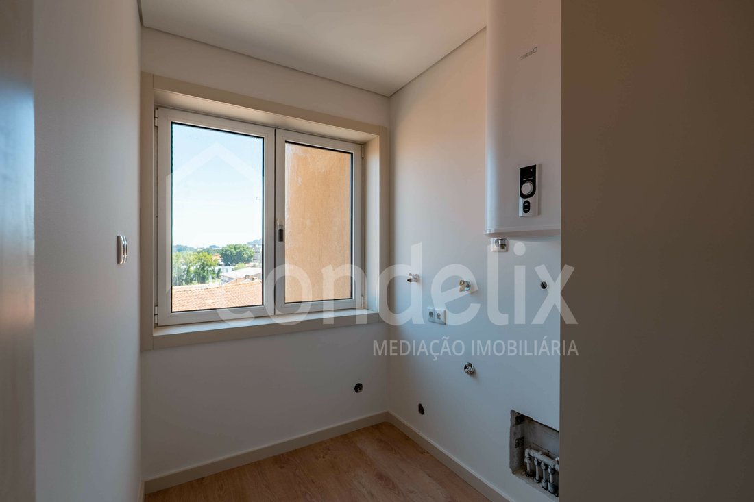 Apartment in Mafamude e Vilar do Paraiso, Porto District, Portugal 5 - 18954977