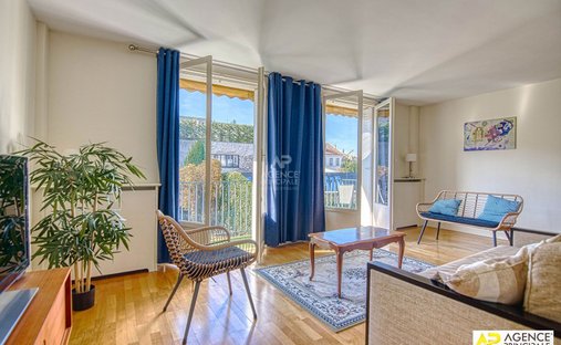 Apartment in Domaine National du Château, Versailles, France 1