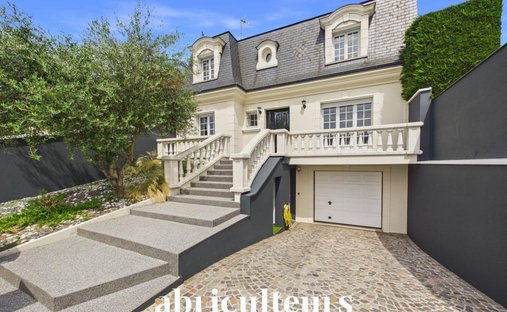 House in Ormesson-sur-Marne, Ile-de-France, France 1