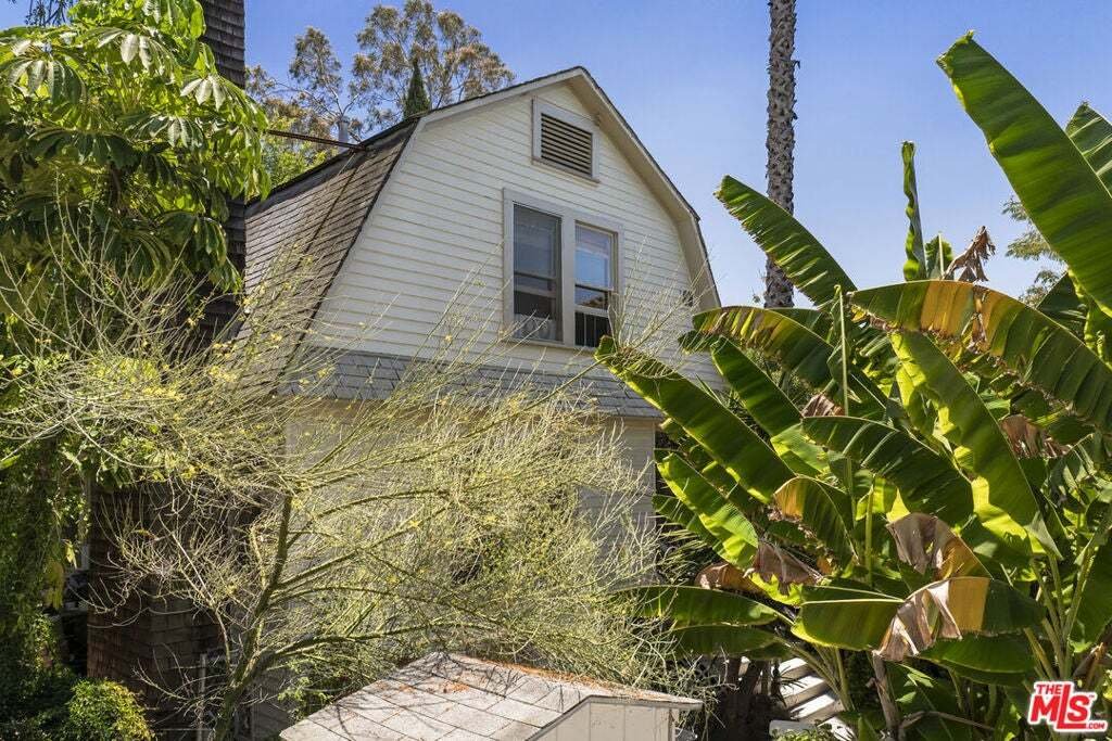 Los Angeles, California, United States 2 - 18952245