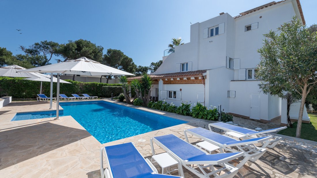 Villa in Cala d'Or, Santanyi, Balearic Islands 1 - 18954758