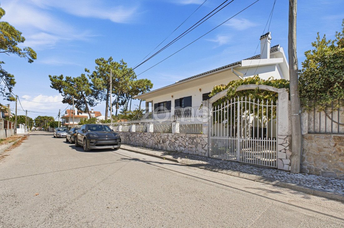 Casa en Aroeira, Charneca de Caparica y Sobreda, Portugal 1 - 18954880