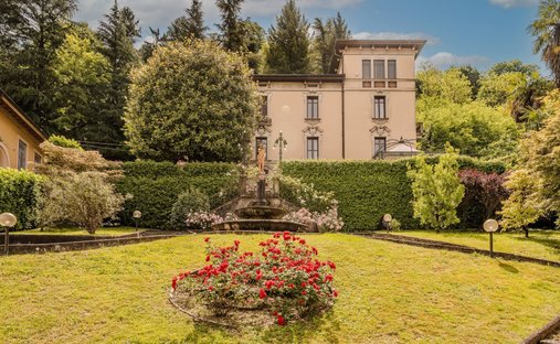 Haus in Porto Ceresio, Lombardei, Italien 1
