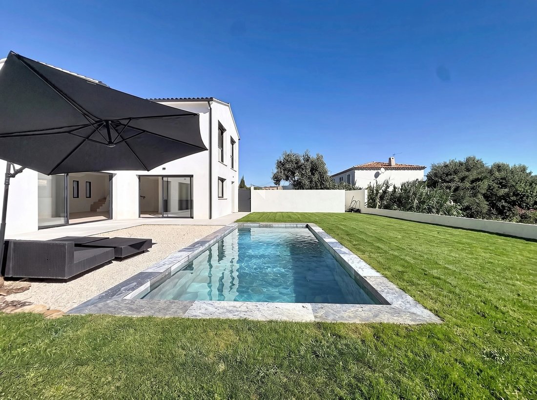 Villa in La Ciotat, Provence-Alpes-Côte d'Azur, France 2 - 18948306