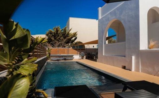 Estate in Thira, Aegean, Greece 1