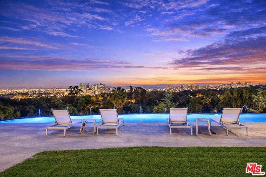 Casa a Beverly Hills, California, Stati Uniti 1 - 18952186