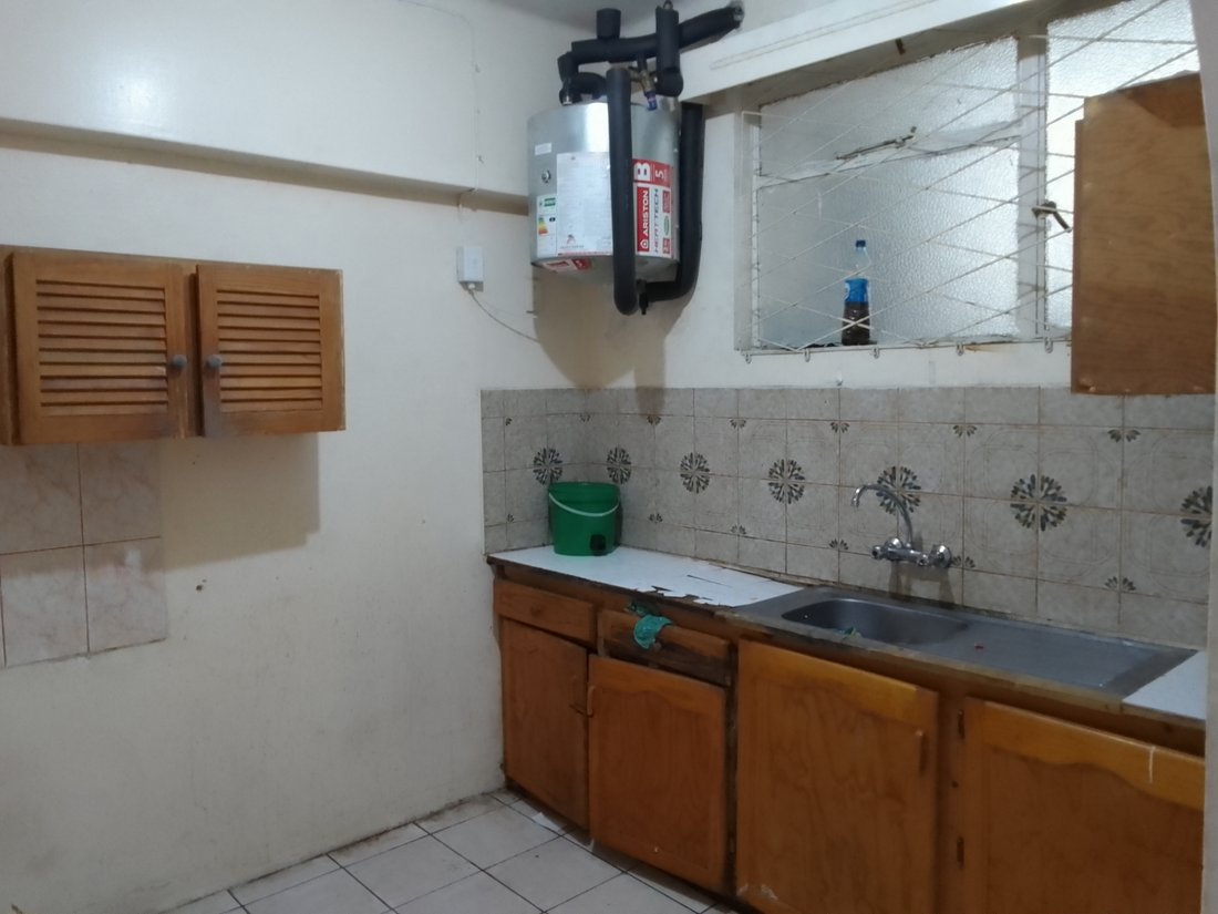 Apartment in Quigney, KuGompo City, South Africa 3 - 18950489