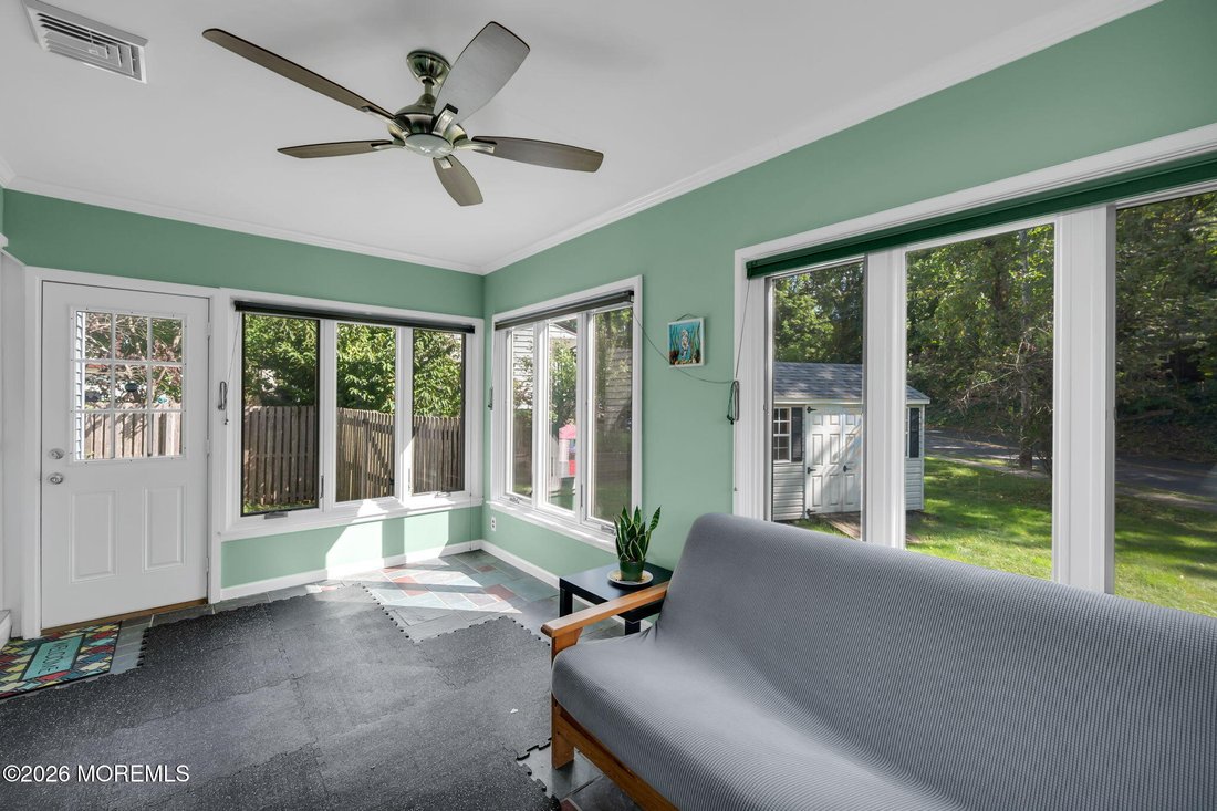 North Middletown, New Jersey, United States 5 - 18950940