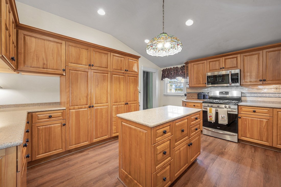 House in Chelmsford, Massachusetts, United States 5 - 18954021