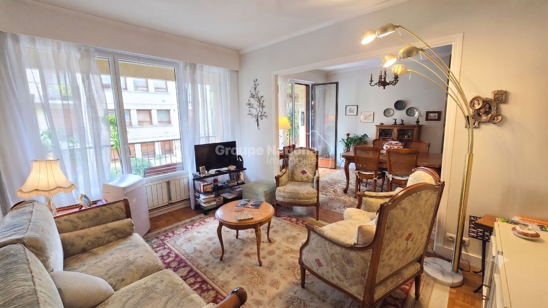 Apartment in Domaine National du Château, Versailles, France 3 - 18954445