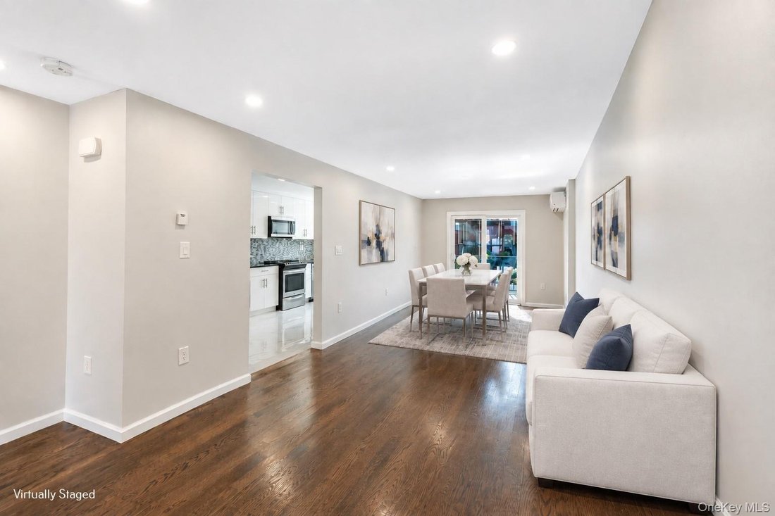 House in New York, New York, United States 4 - 18948485
