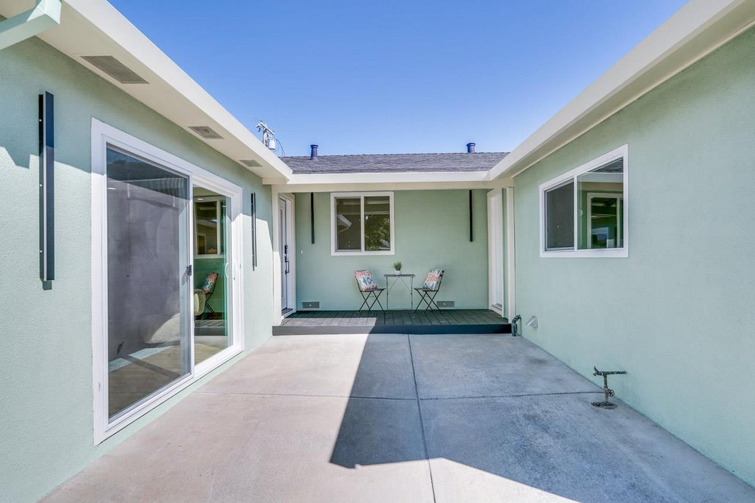 House in Saratoga, California, United States 3 - 18953224