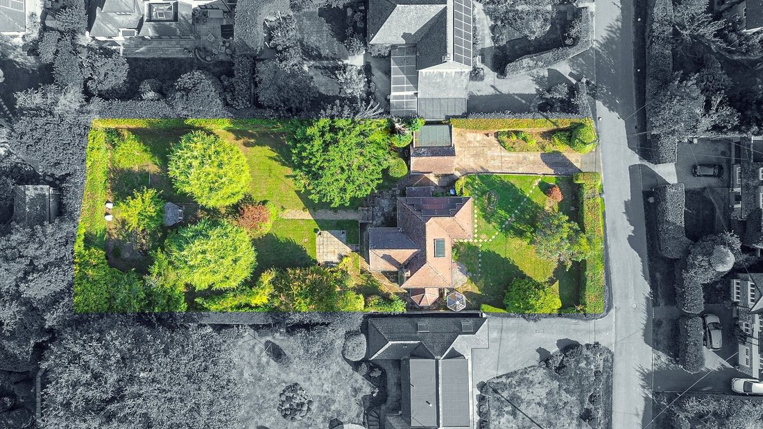 House in Lindfield, England 3 - 18949669