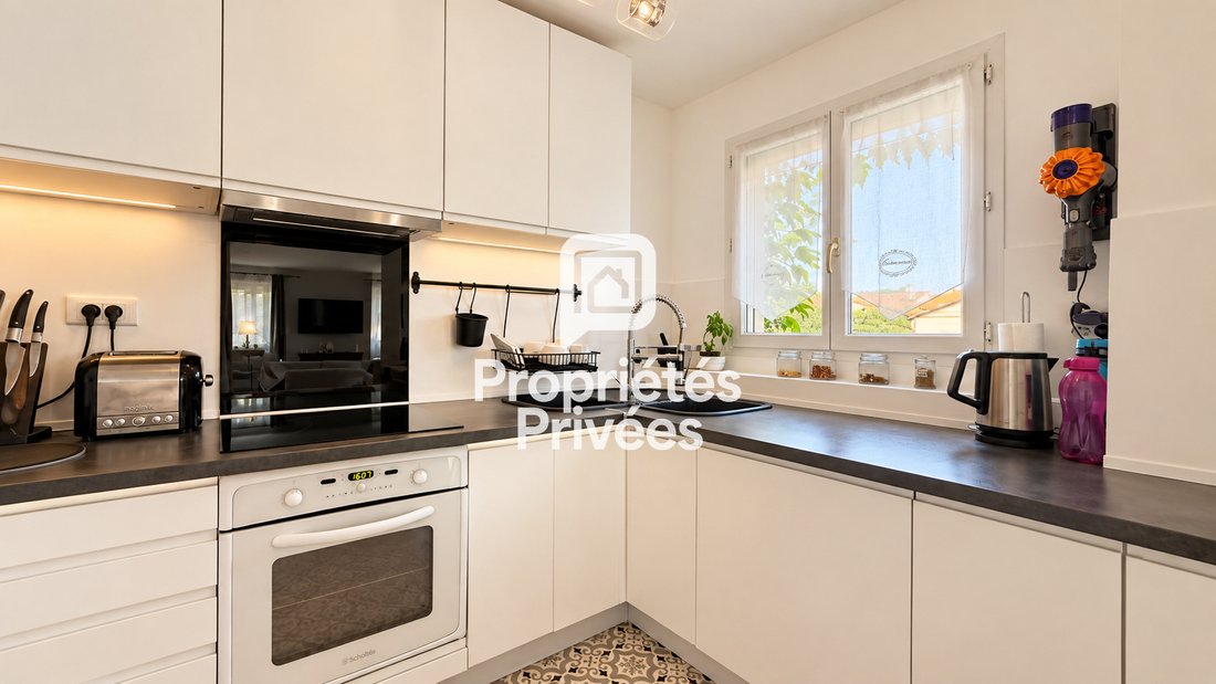 Villa in Mazargues, Marseille, Provence-Alpes-Côte d'Azur 3 - 18337658