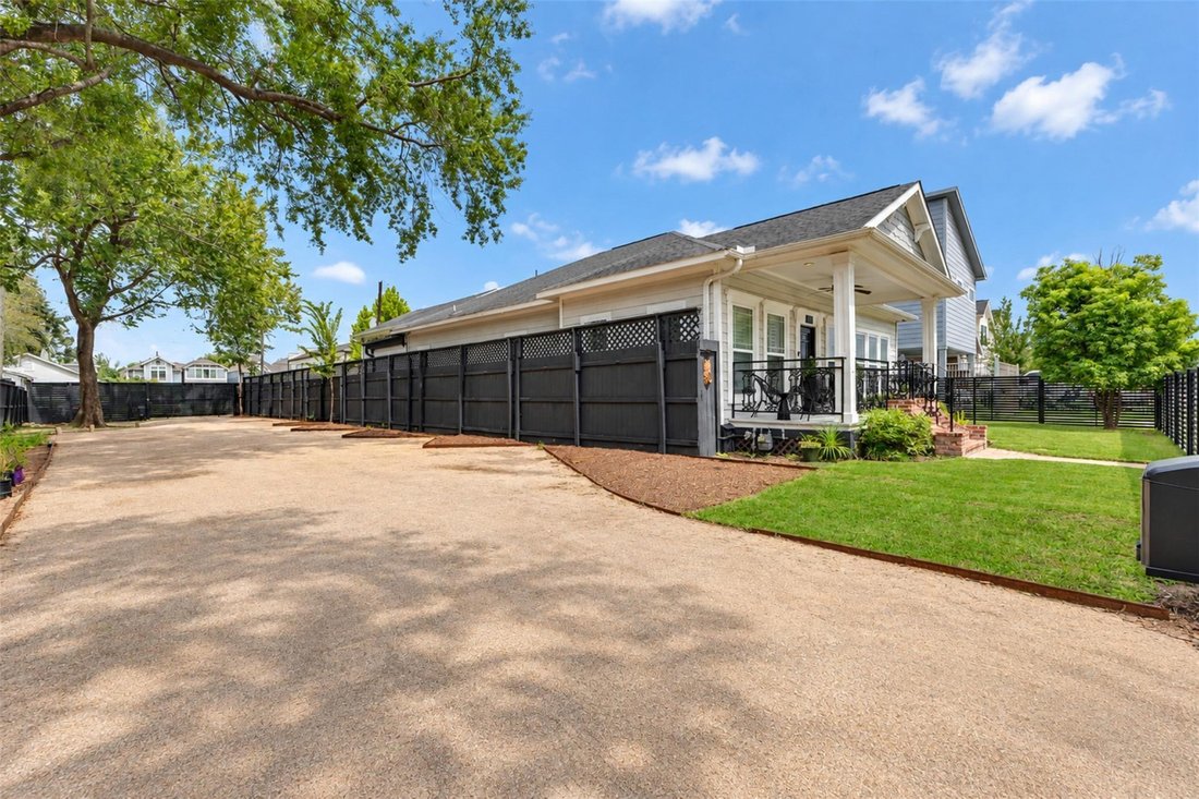 House in Houston, Texas, United States 2 - 18949261