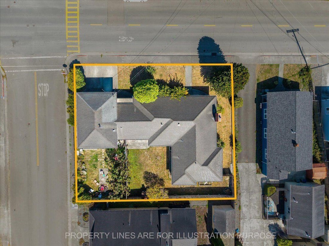 Arcata, California, United States 2 - 18950647