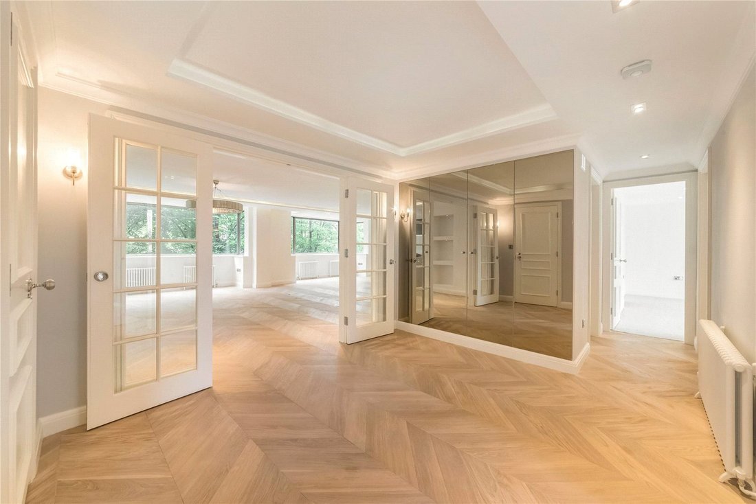 Apartment in Knightsbridge, Kensington And Chelsea, England 2 - 18949396
