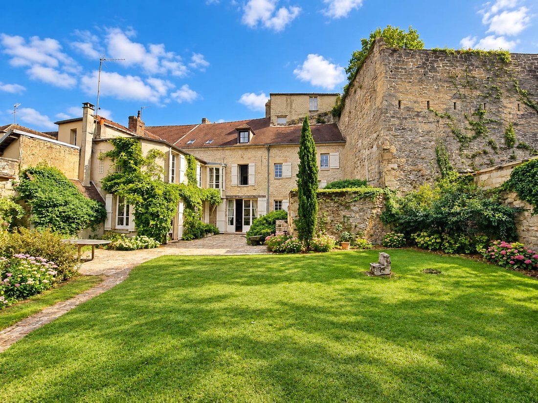 House in Senlis, Hauts-de-France, France 1 - 18949983