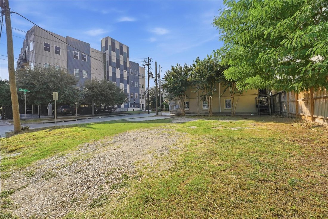 Houston, Texas, United States 3 - 18953052