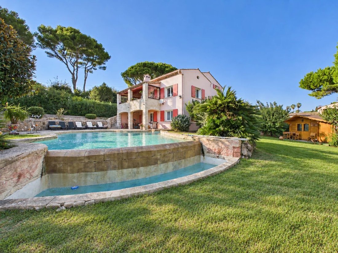 Villa in Brusquet-Retenaou-Devens, Vallauris, France 1 - 18949891