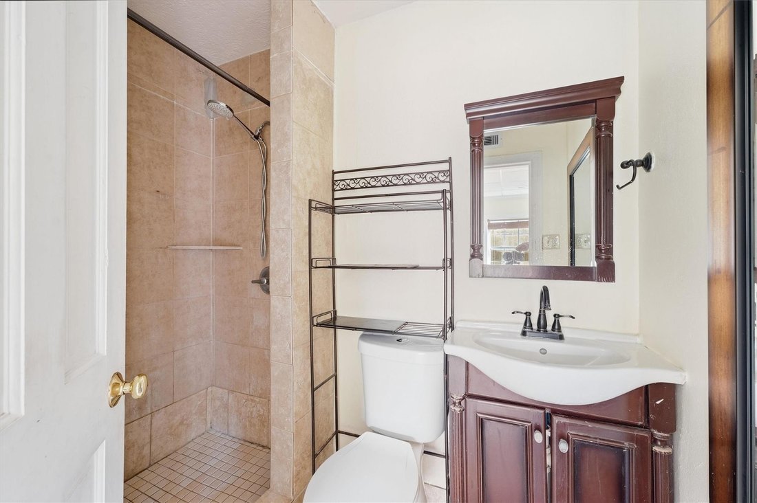 Houston, Texas, United States 5 - 18953052