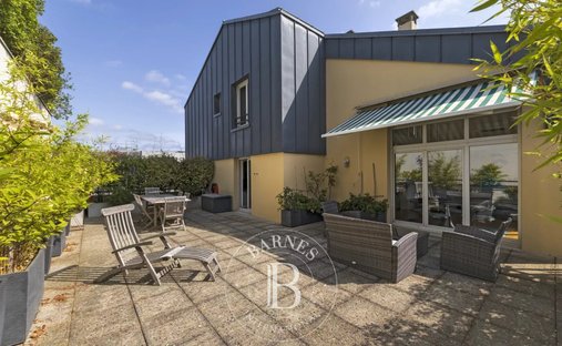 Apartment in Faubourg de l'Arche, Courbevoie, France 1