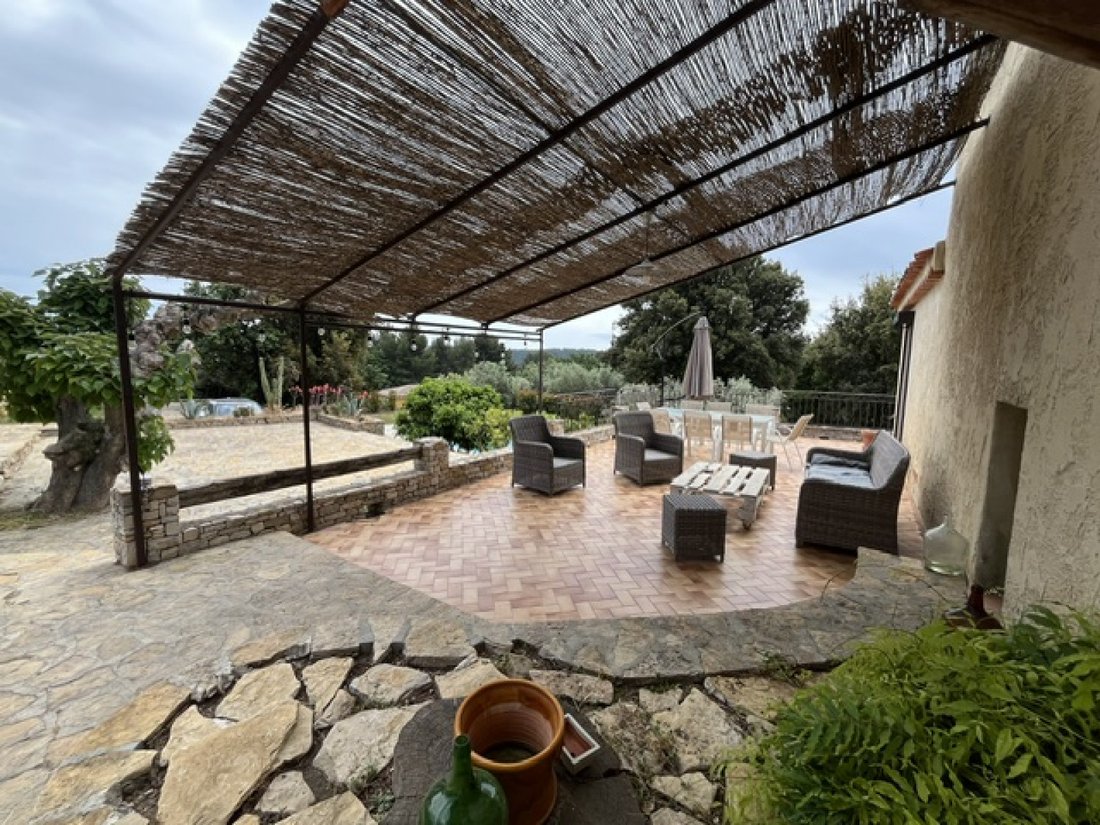 Estate in La Cadiere-d'Azur, Provence-Alpes-Côte d'Azur, France 2 - 18466072