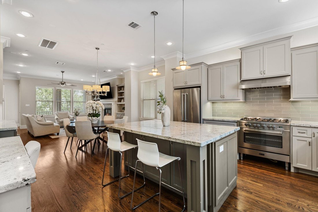 House in Houston, Texas, United States 3 - 18949265