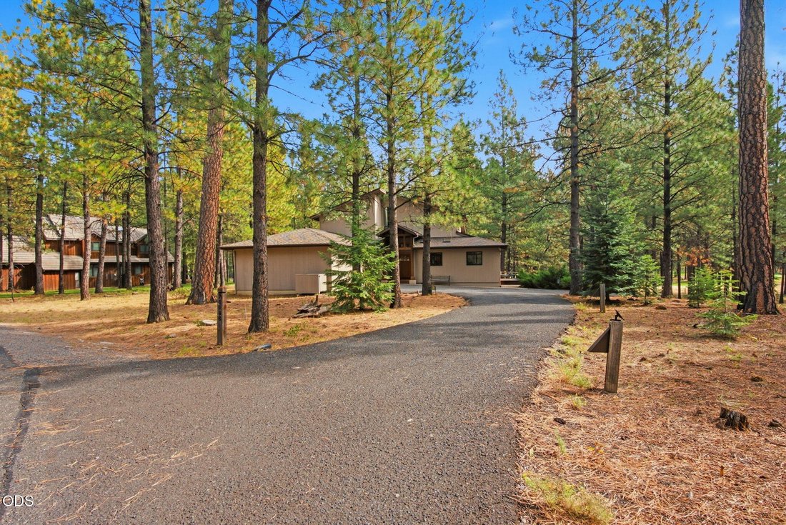 House in Black Butte Ranch, Oregon, United States 1 - 18952014