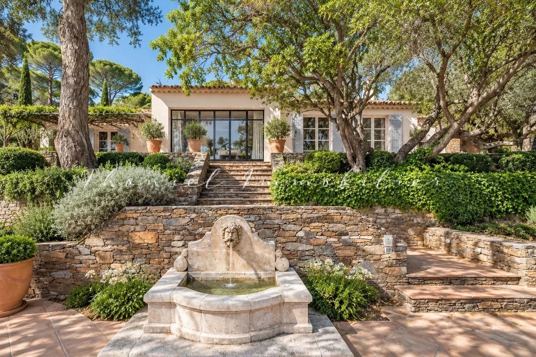 House in La Garde-Freinet, Provence-Alpes-Côte d'Azur, France 2 - 18949649