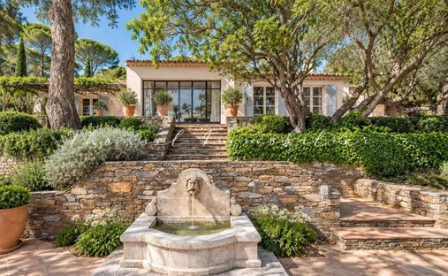 Maison à La Garde-Freinet, Provence-Alpes-Côte d'Azur, France 1