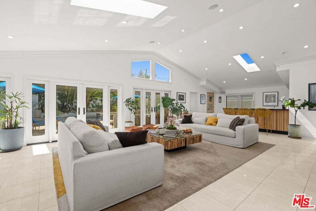 House in Los Angeles, California, United States 1 - 18952234