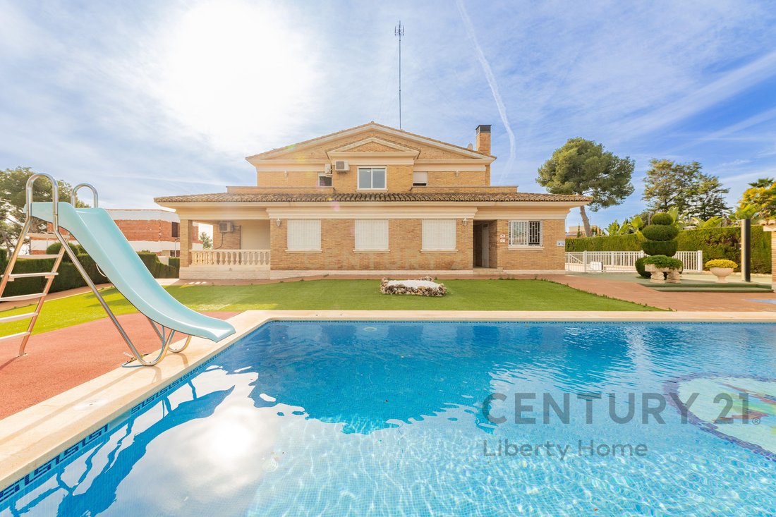 Villa in Torrent, Valencian Community, Spain 3 - 18954312