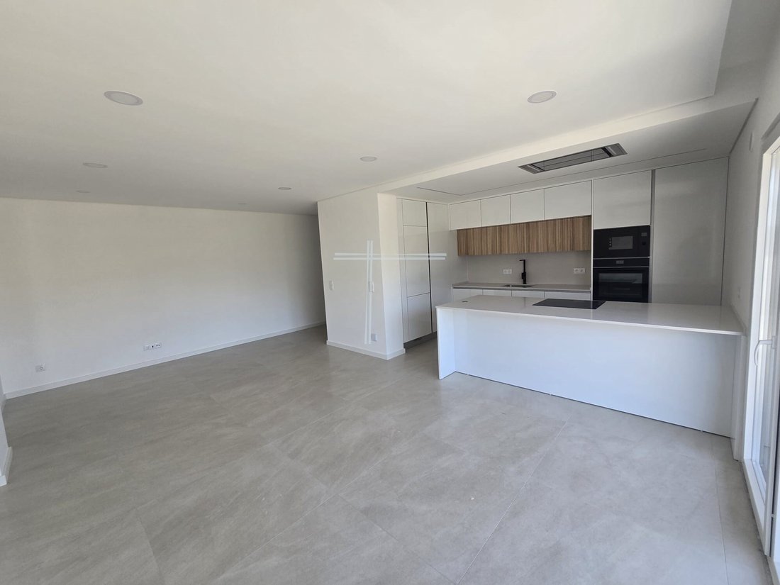 Apartment in Charneca de Caparica e Sobreda, Setubal, Portugal 2 - 17494858