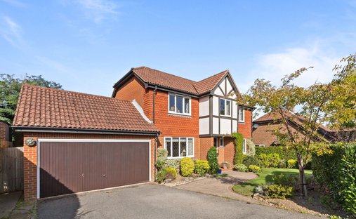 House in Fivensgreen, Horsham, England 1
