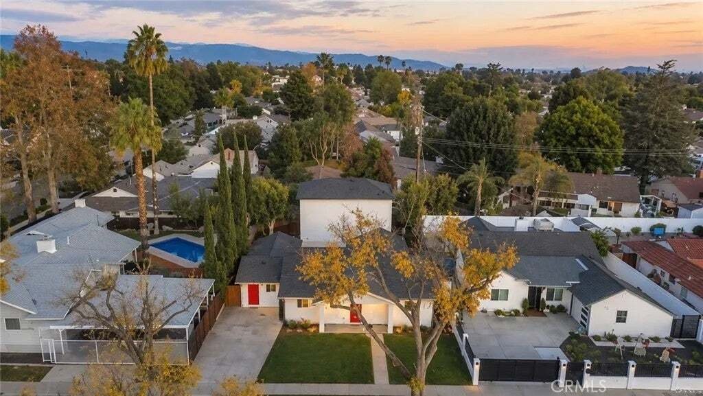 Condo in Los Angeles, California, United States 2 - 18953791