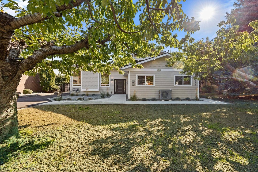 House in Peachland, British Columbia, Canada 1 - 18954404