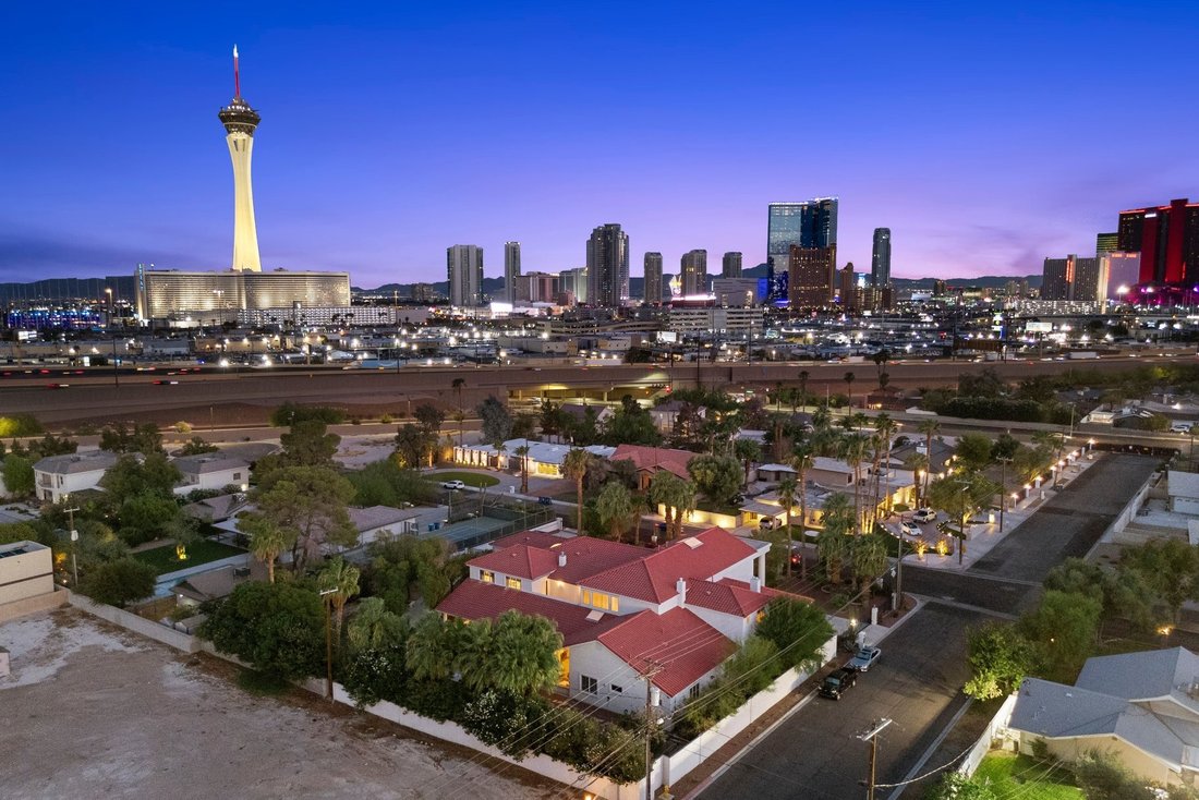 House in Las Vegas, Nevada, United States 1 - 18950689