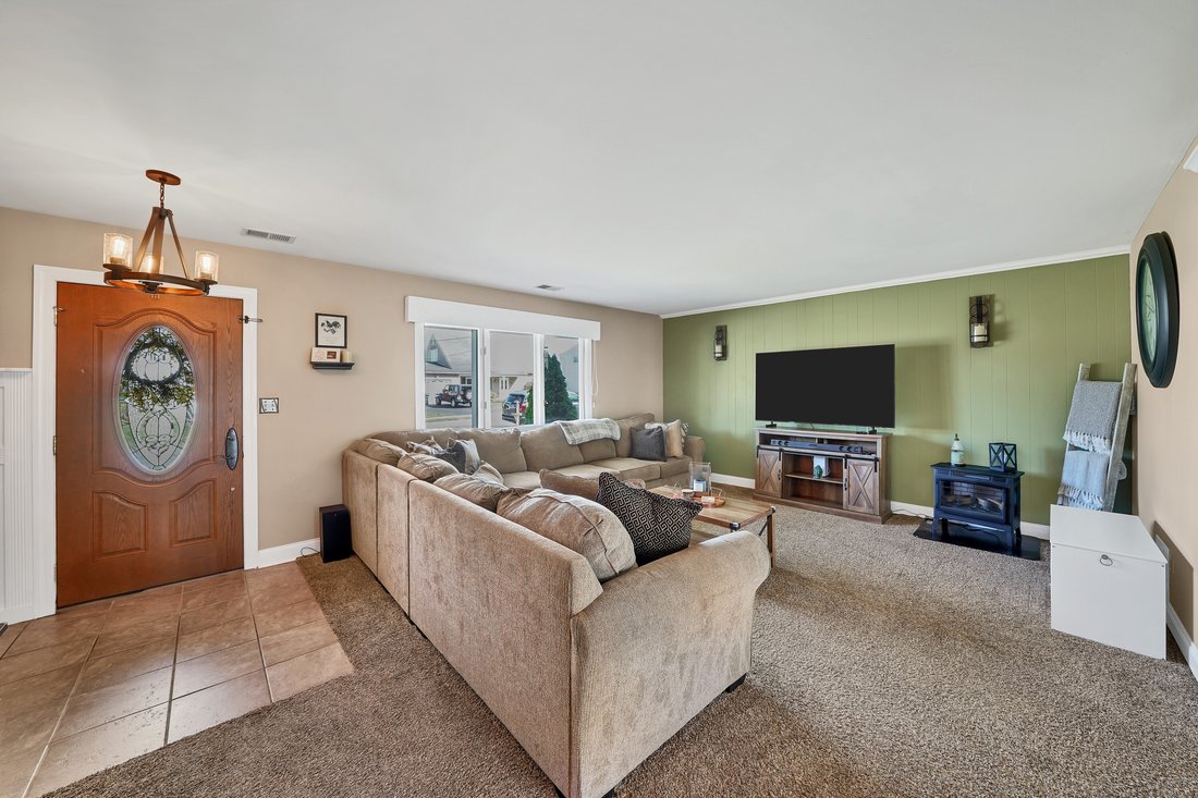 House in Roxbury Township, New Jersey, United States 3 - 18950690