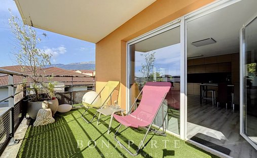 Apartment in Cessy, Auvergne-Rhône-Alpes, France 1
