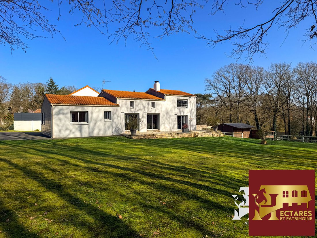 House in Saint-Sebastien-sur-Loire, Pays de la Loire, France 1 - 18949607