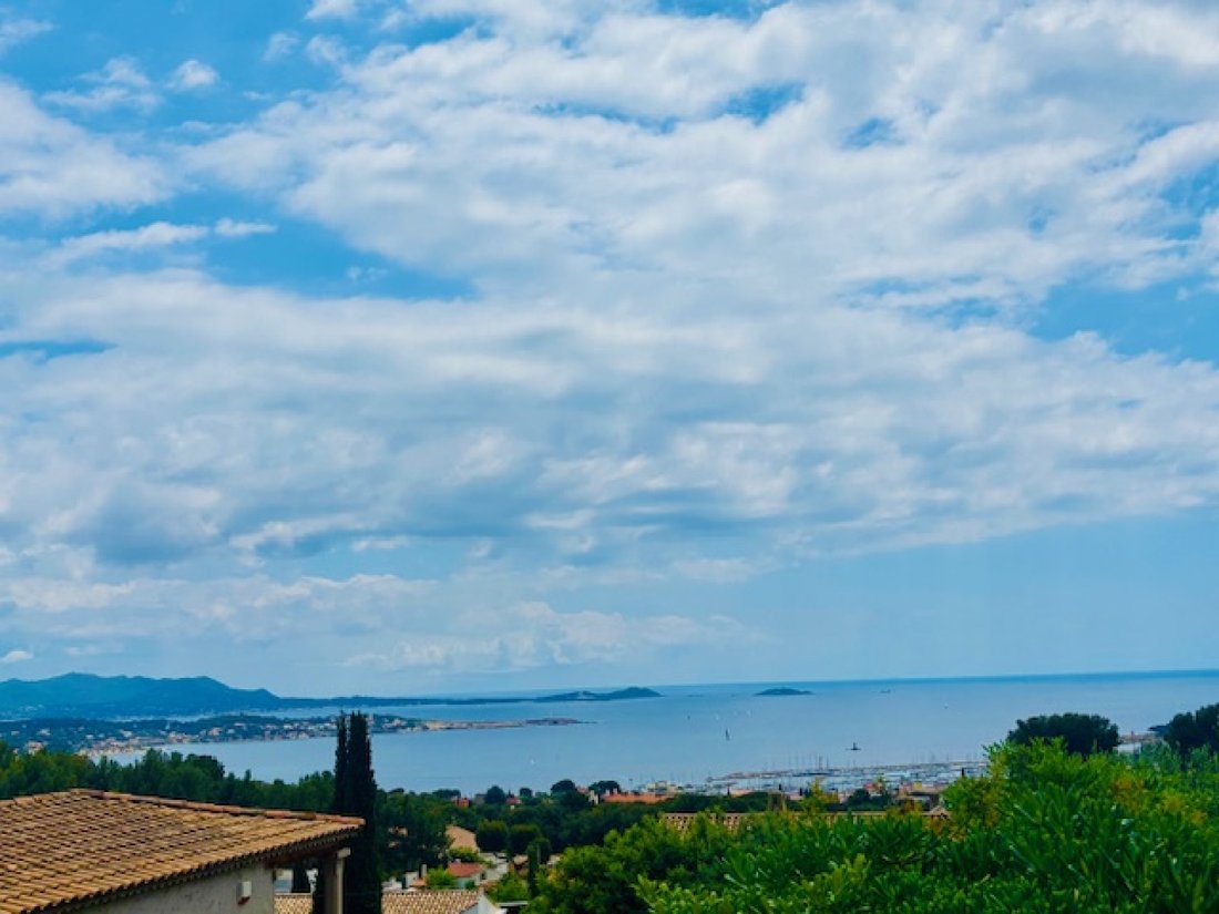 Villa in Bandol, Provence-Alpes-Côte d'Azur, France 1 - 15653841