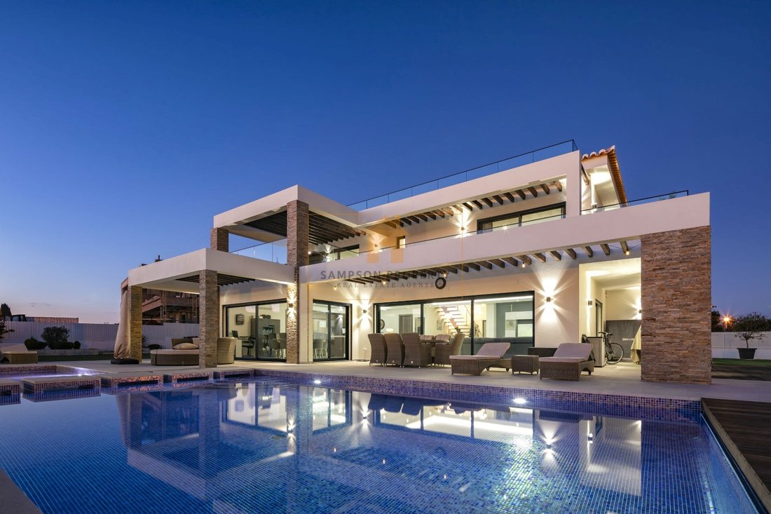House in Carvoeiro, Algarve, Portugal 1 - 18951653