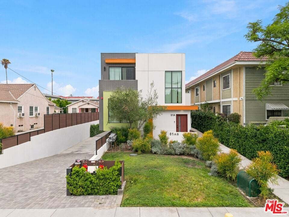 Alhambra, California, United States 1 - 18952204