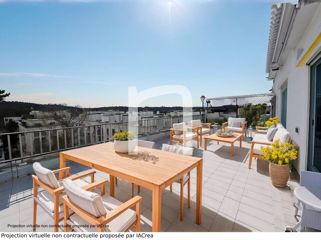 Penthouse in Domaine National du Château, Versailles, France 3 - 16245429