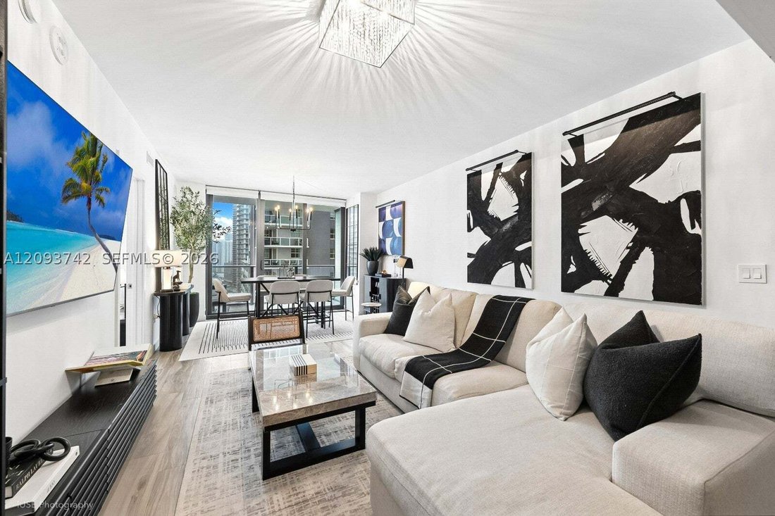 Condo in Miami, Florida, United States 1 - 18948657