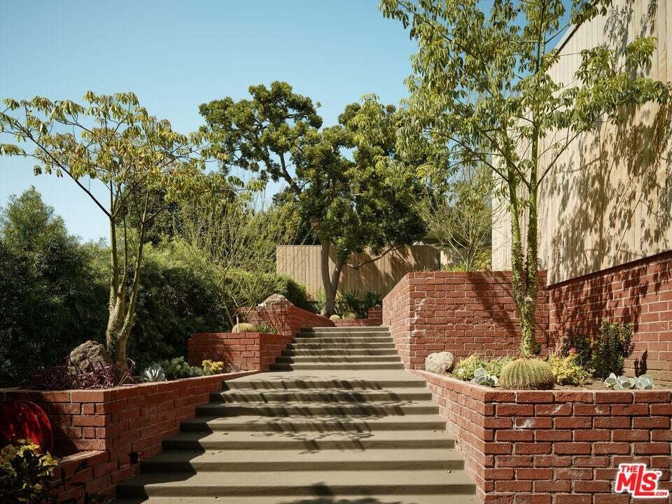 House in Beverly Hills, California, United States 3 - 18952212