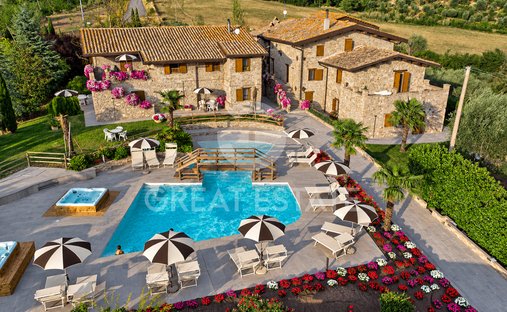 Estate in Gubbio, Umbria, Italy 1